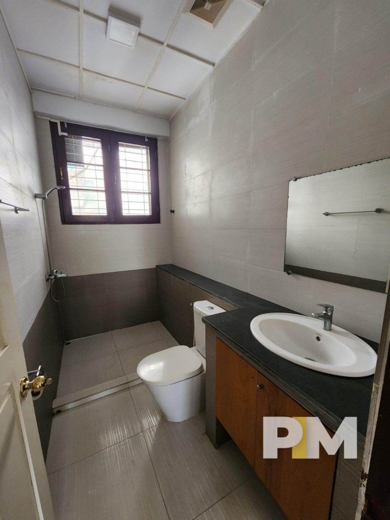 real estate in Yangon, bathroom