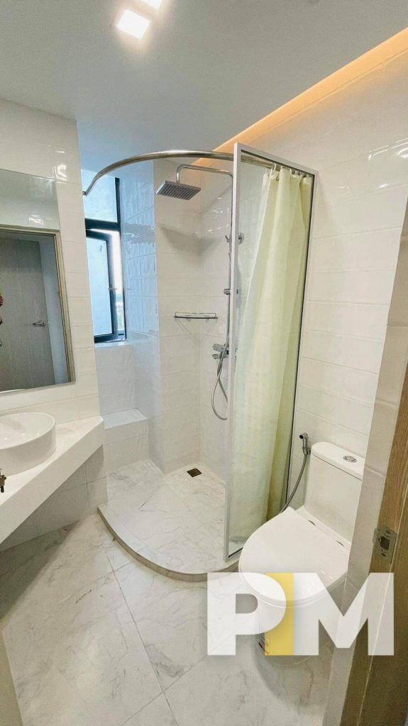 Property in Yangon (Bathroom)