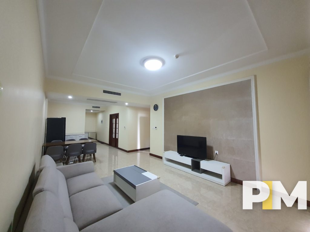 Yankin property for rent in Golden City Livingroom