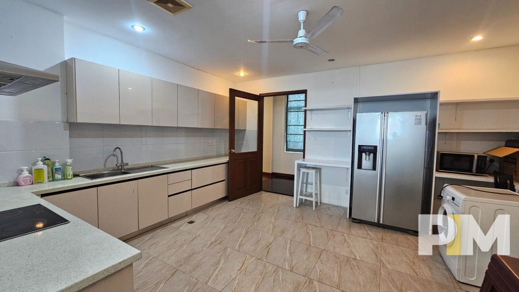 Myanmar Real Estate (Kitchen)